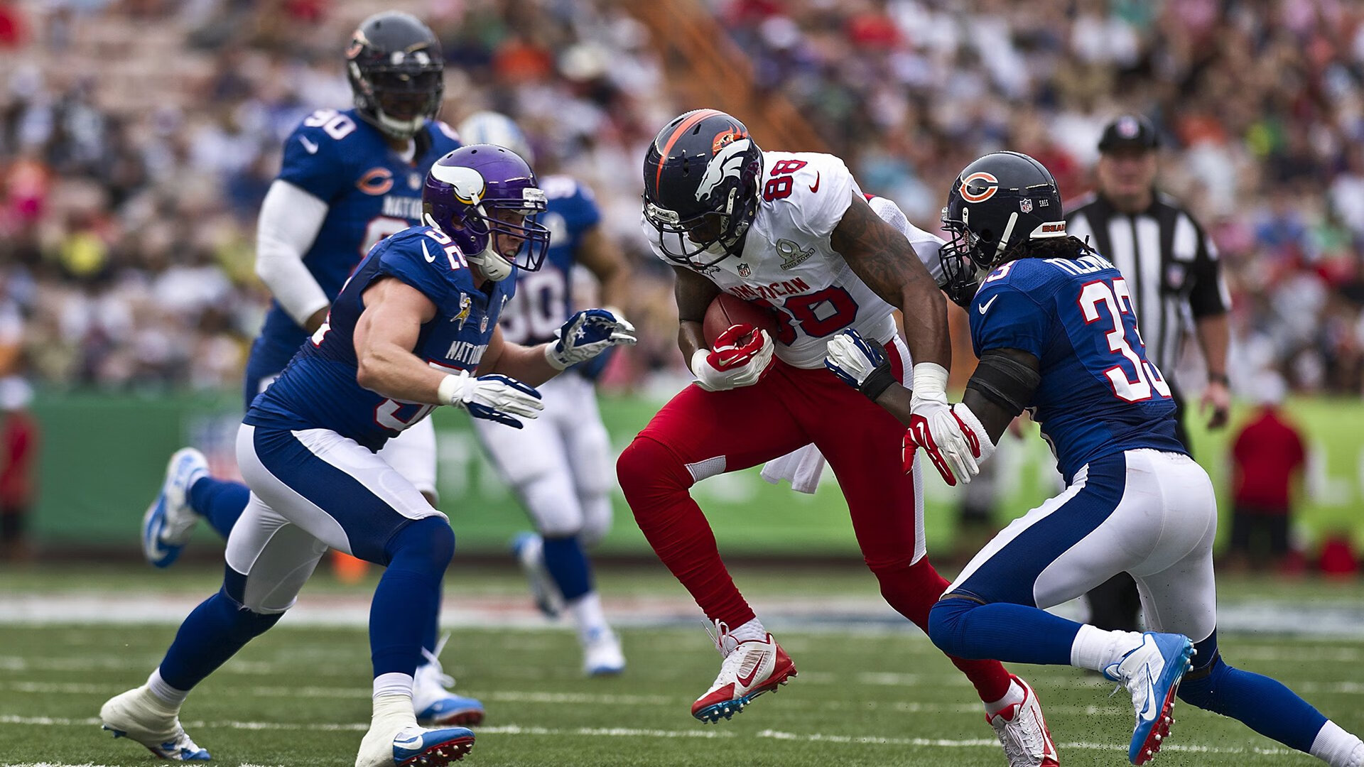 “腰旗式美式橄榄球:竞技新趋势在成都七中东部赛场燃爆”