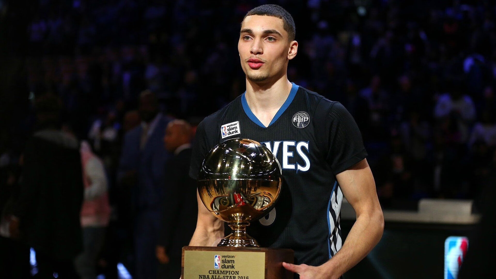 开云体育APP下载-克莱怀念勇士时光，专注适应独行侠，库里鼓励，nba勇士克莱